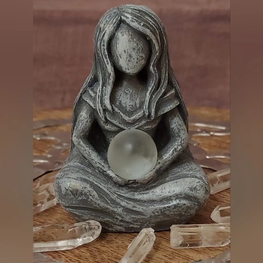 1 DAY SALE!!! Lunar Goddess Moon Goddess Witchy Woman Crystal Ball Magic Statue - Picture 2 of 13